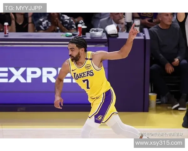 浓眉伤退致独行侠无缘17分逆转，库里三分命中率低迷，弗拉格创队史纪录