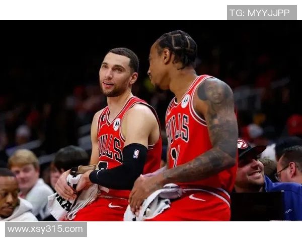 哈克斯全场12投2中,得到4分4篮板6助攻1封盖6失误